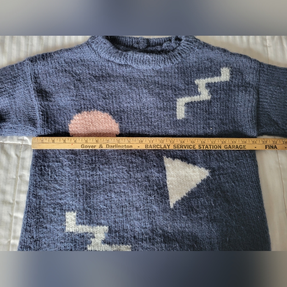 Handknitted Sweater - Picture 7 of 10